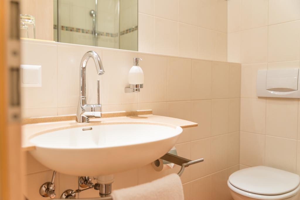 Hotel Beim Schrey Kirchheim bei Muenchen الغرفة الصورة