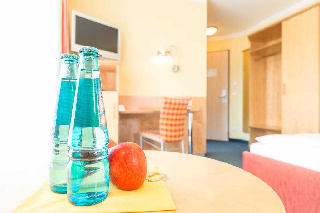 Hotel Beim Schrey Kirchheim bei Muenchen الغرفة الصورة